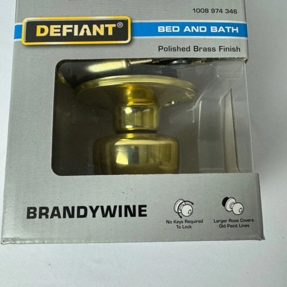 Defiant‎ Brandywine Polished Brass Bed And Bath Door Knob Lock